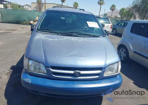 1998 Toyota Sienna Le from USA, damaged, VIN 4T3ZF13C3WU030499